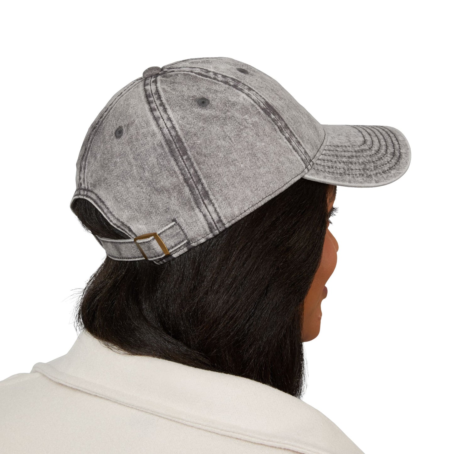 Vintage Embroidered Sports Cap – Distressed Retro Logo Dad Hat